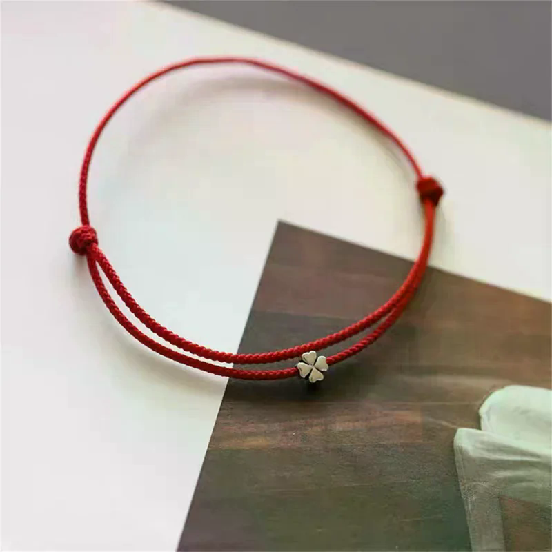 สร้อยข้อมือเชือกถักสีแดงลายใบโ - Red Clover Flower บทวิจารณ์และราคา